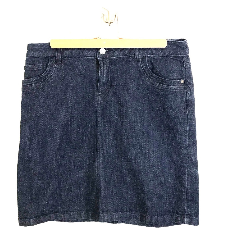 Liz Claiborne Dark Blue Jean Skirt with pockets
